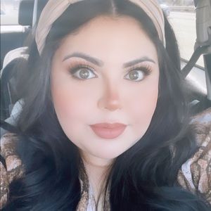 Meet your Posher, Karina